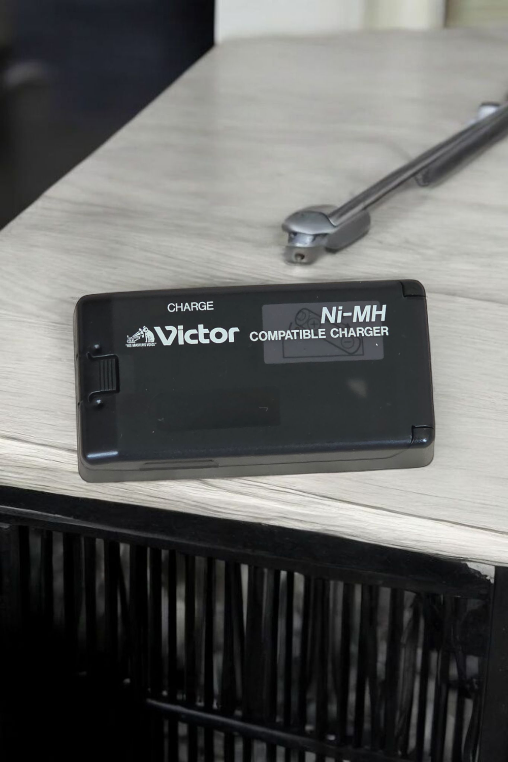 Victor AC-R123