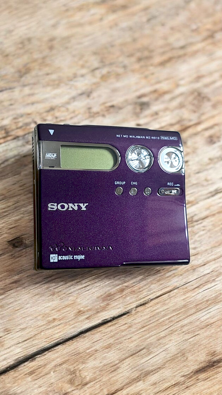 Purple-Coated Sony MZ-N910