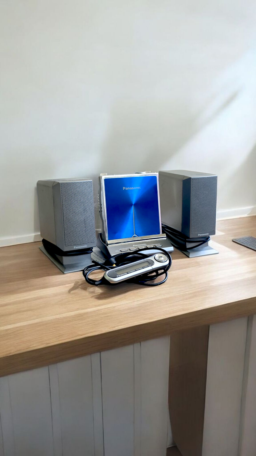 Panasonic SJ-MJ95 with Dock, Speakers and Remote