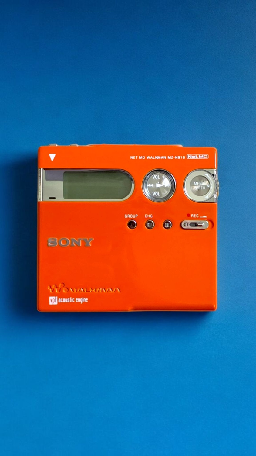 Recoloured Orange Sony MZ-N910