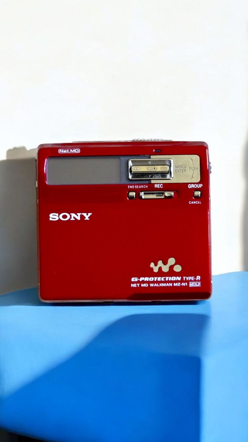Recoloured Red Sony MZ-N1