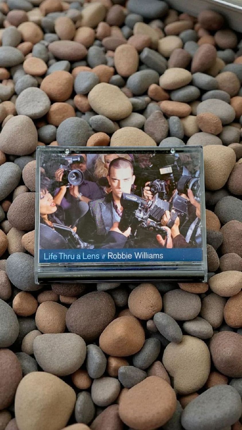 Robbie Williams - Life Thru A Lens