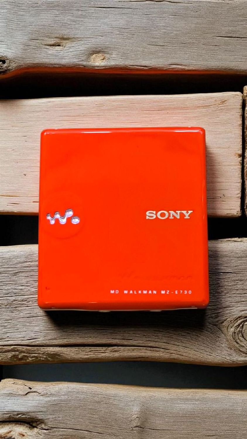 Recoloured Red Sony MZ-E730