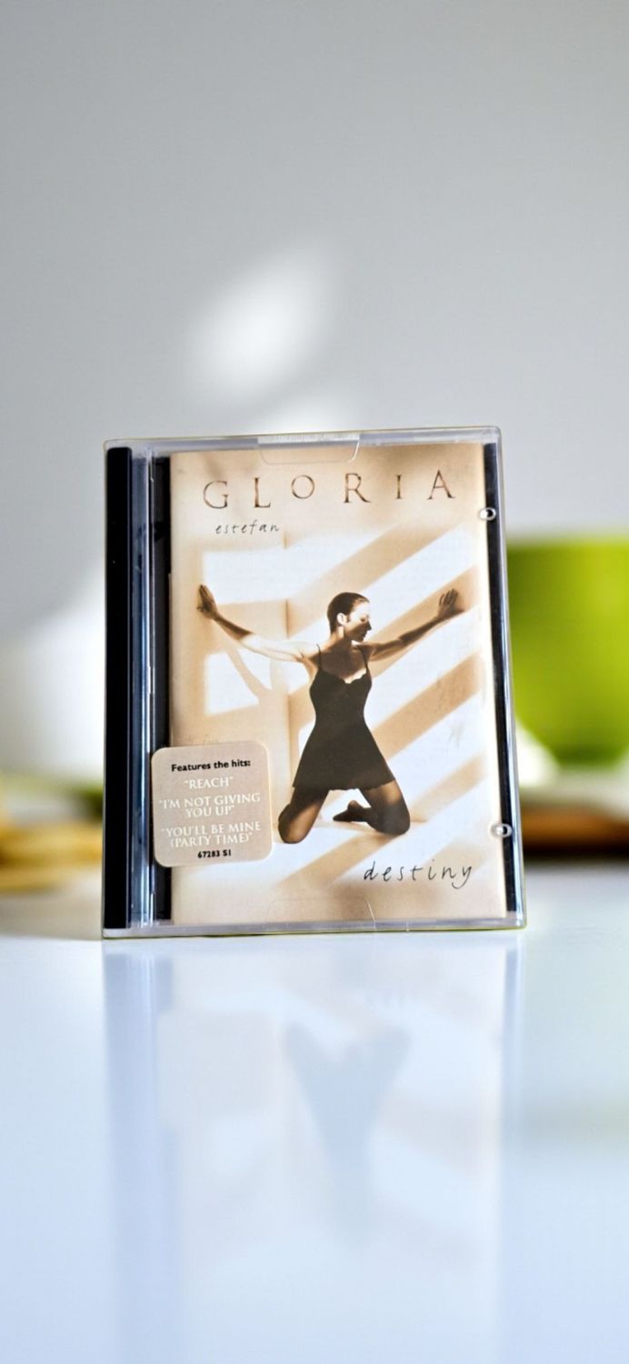 Gloria Estefan - Destiny