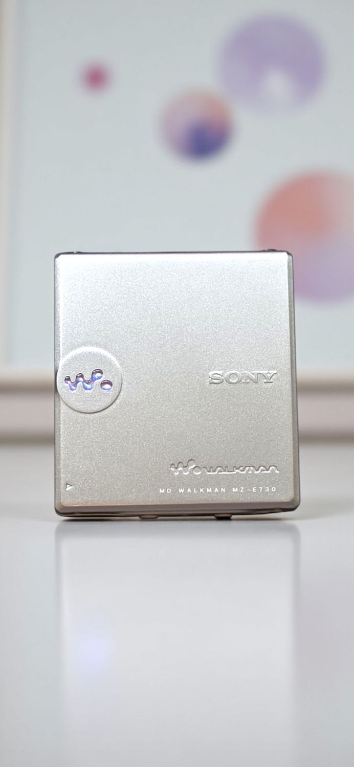 Recoloured Sony Glossy Silver MZ-E730