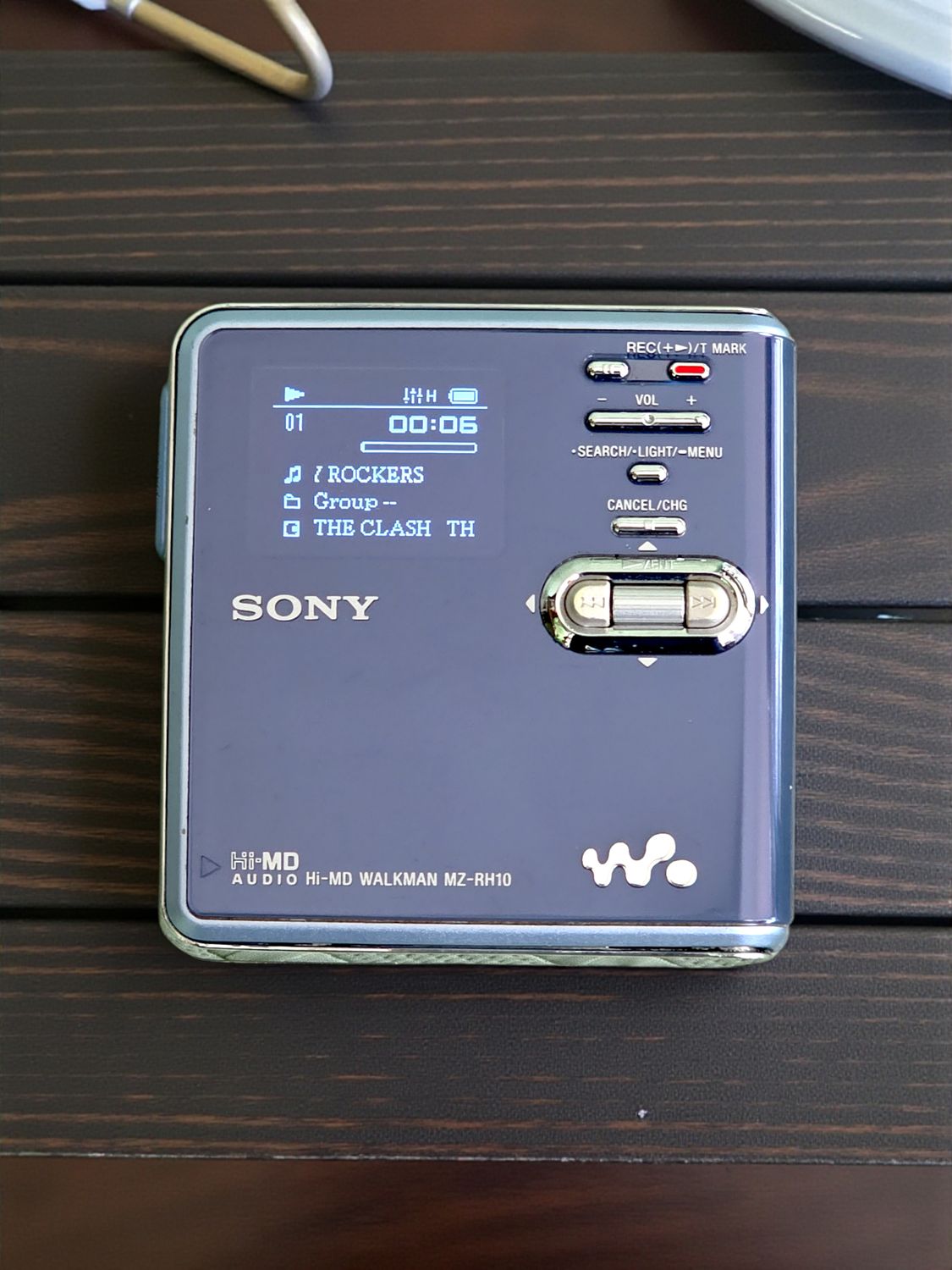 Sony MZ-RH10 with Newly Installed Screen