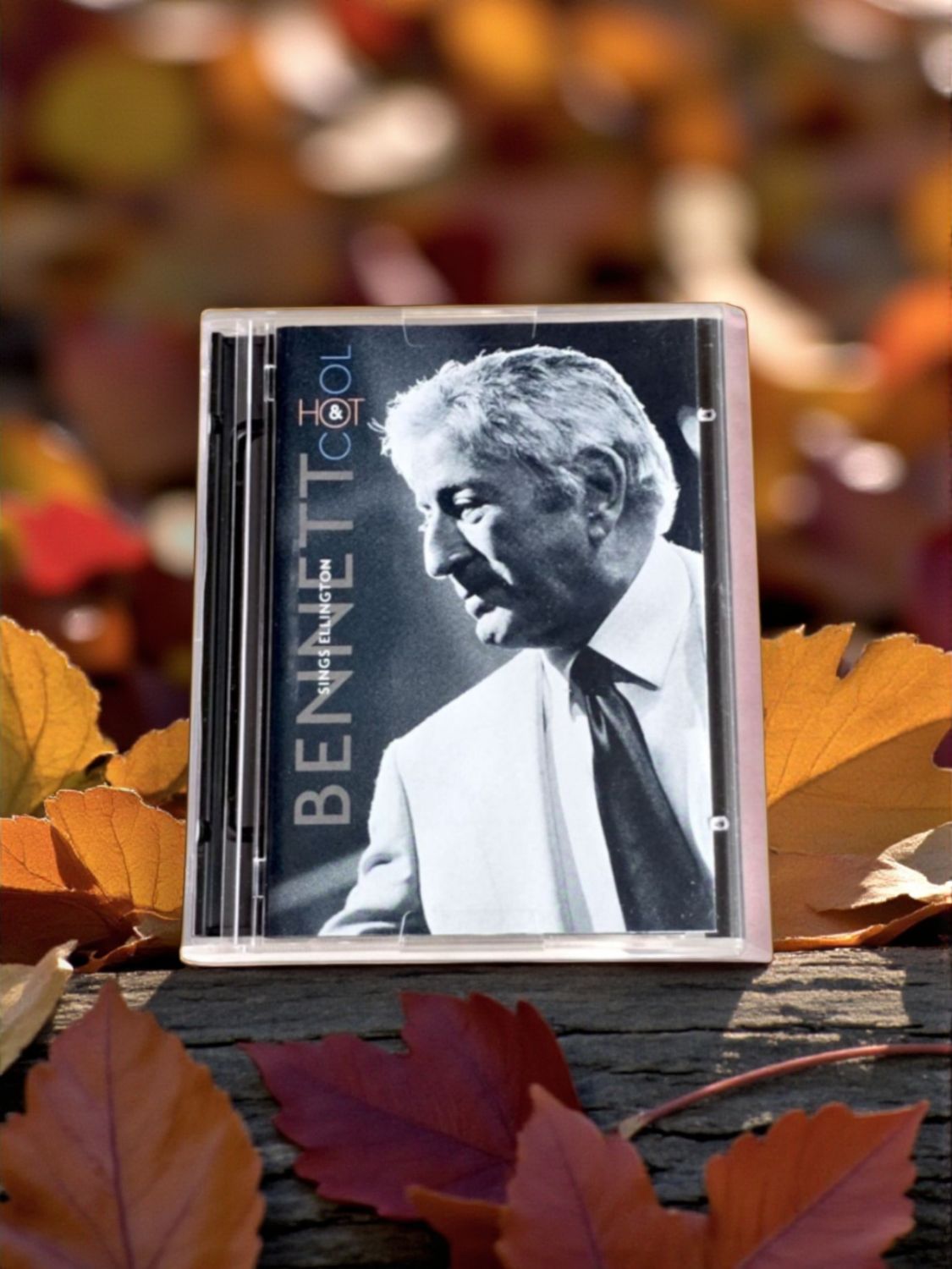 Tony Bennett - Hot +  Cold