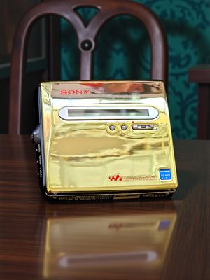 Modded Liquid Gold Sony MZ-NH1