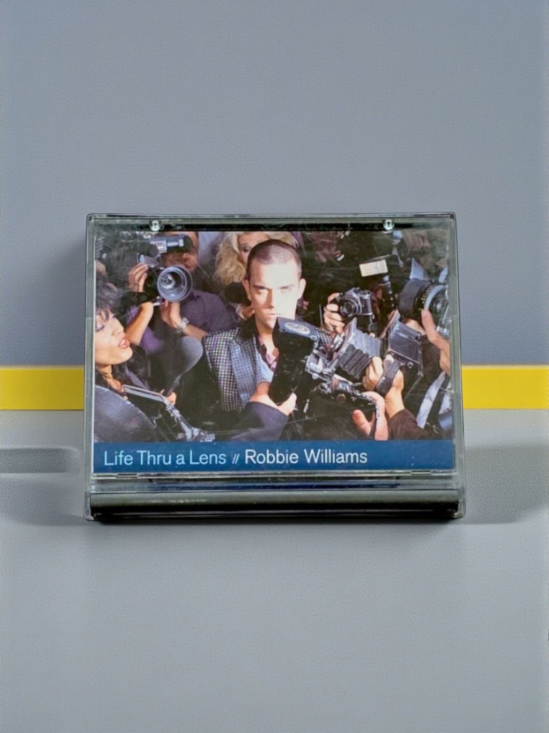 Robbie Williams - Life Thru A Lens