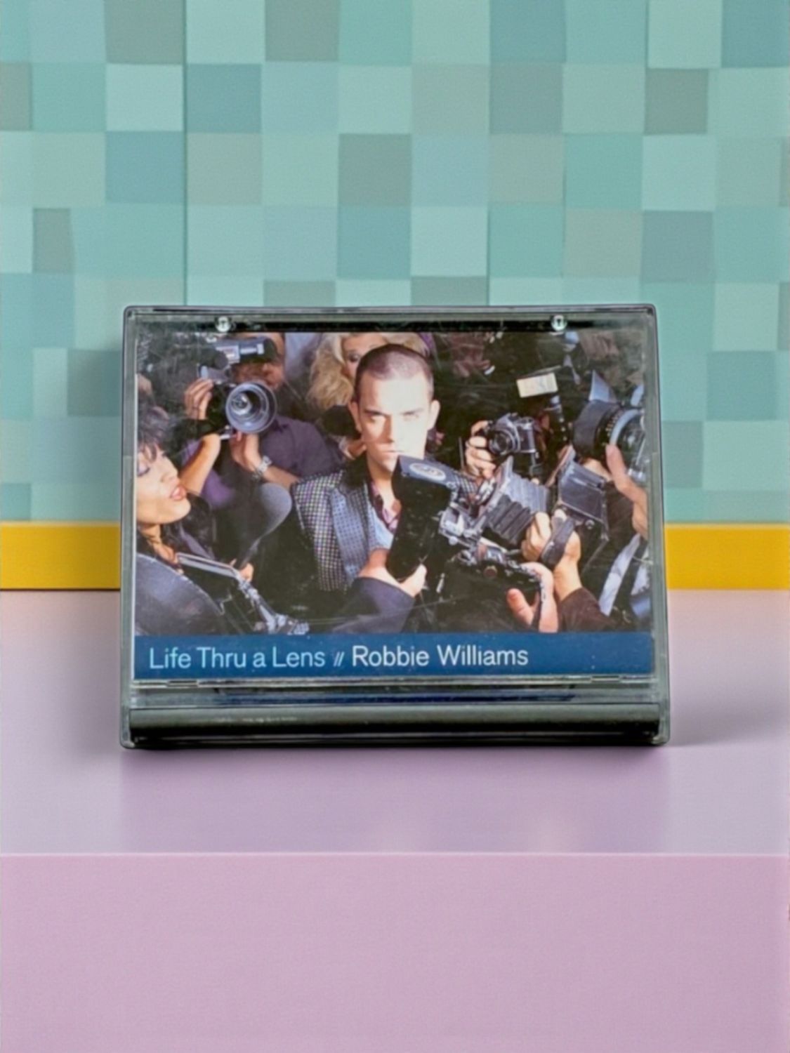 Robbie Williams - Life Thru A Lens