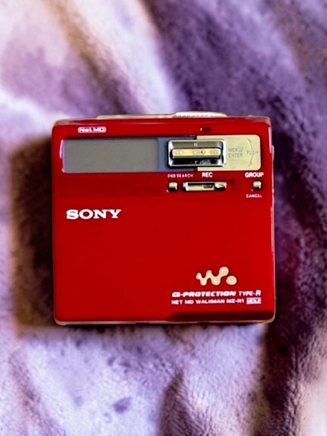 Recoloured Flaming Red Sony MZ-N1