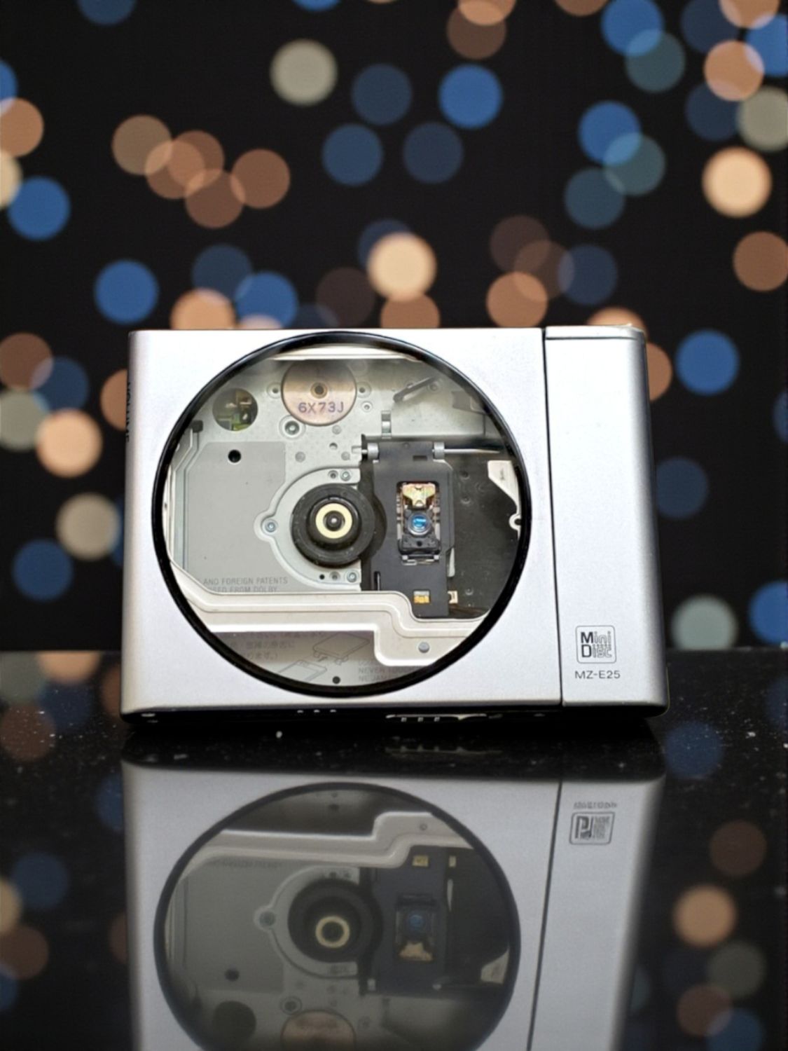 Sony MZ-E25 with circular Clear Front Window