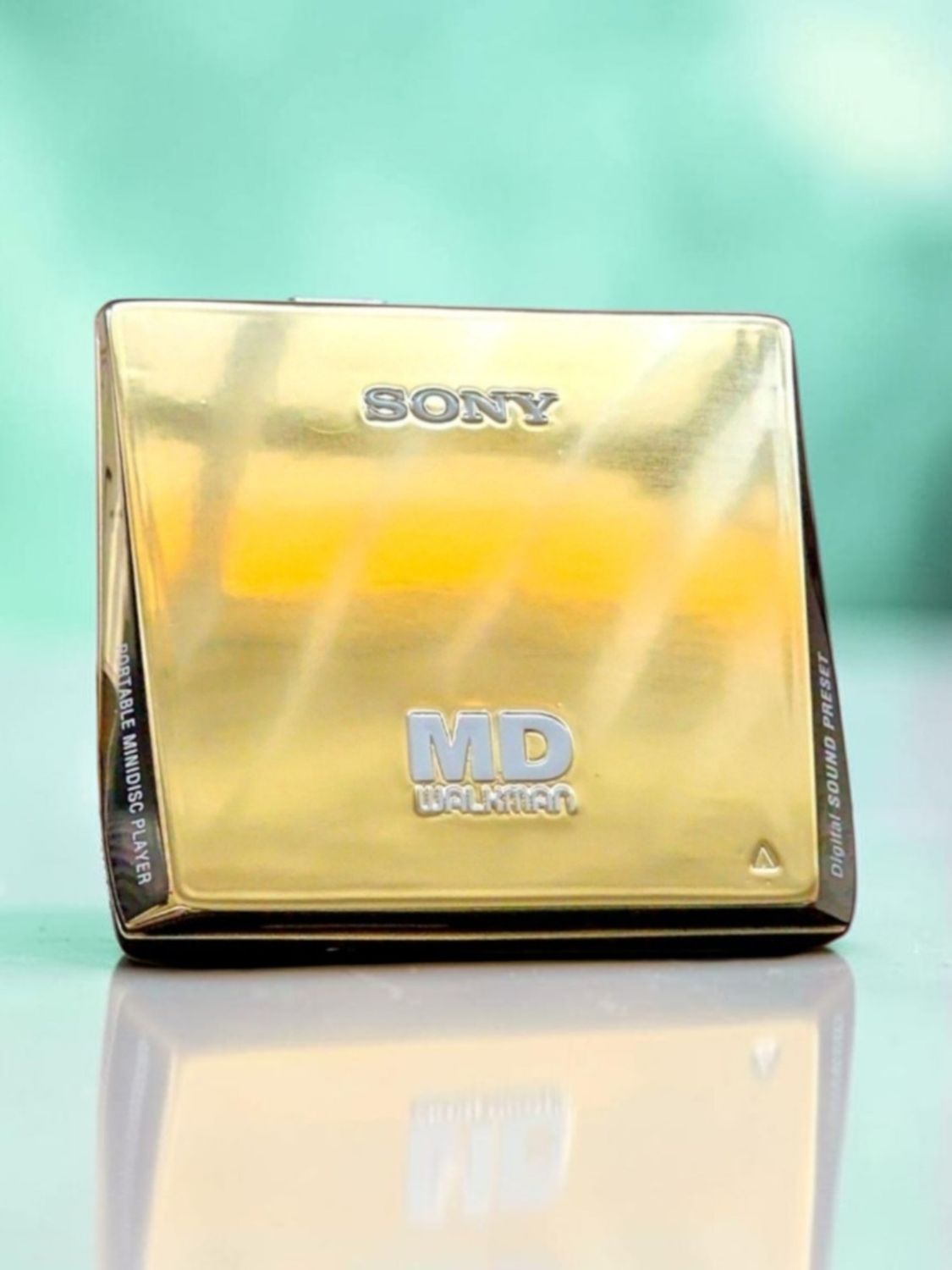 Modded Metallic Light Gold Sony MZ-E75