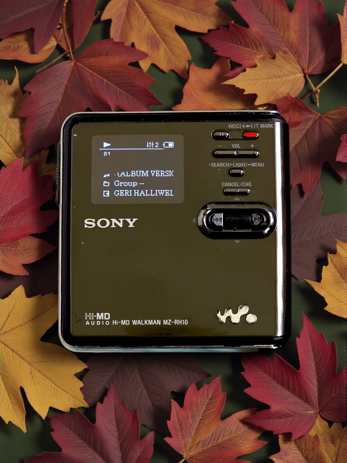 Sony MZ-RH10 with Newly Installed Screen