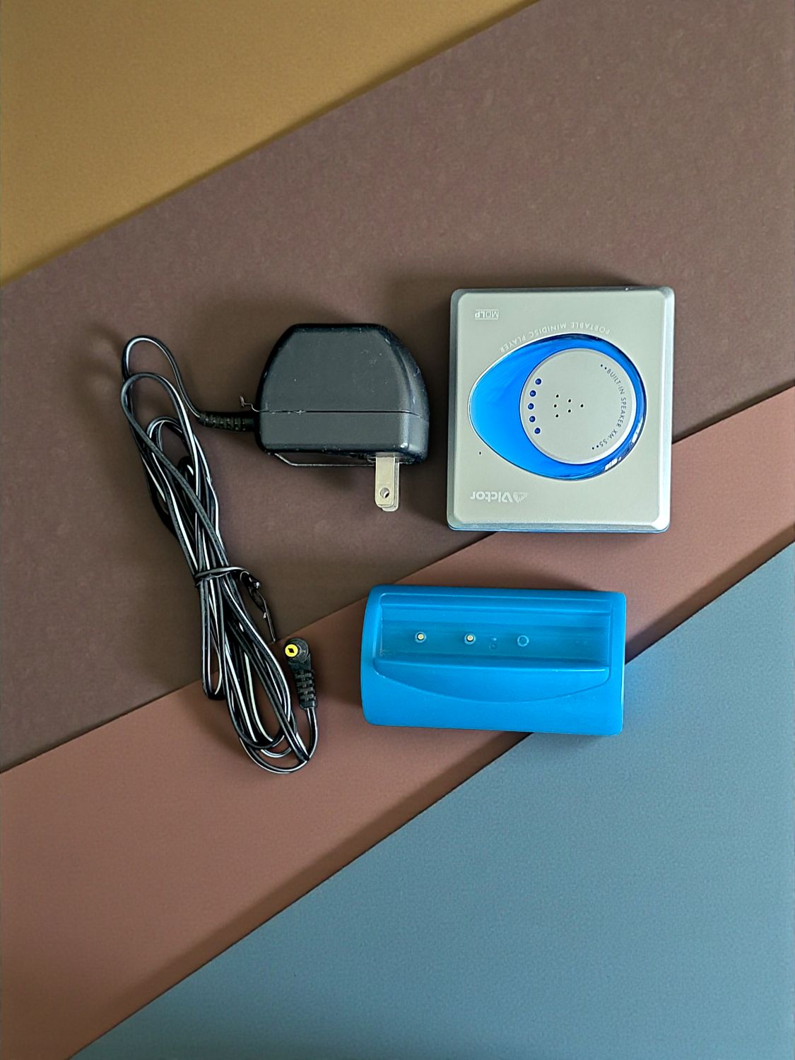 Victor XM-S5 with Charger and Dock