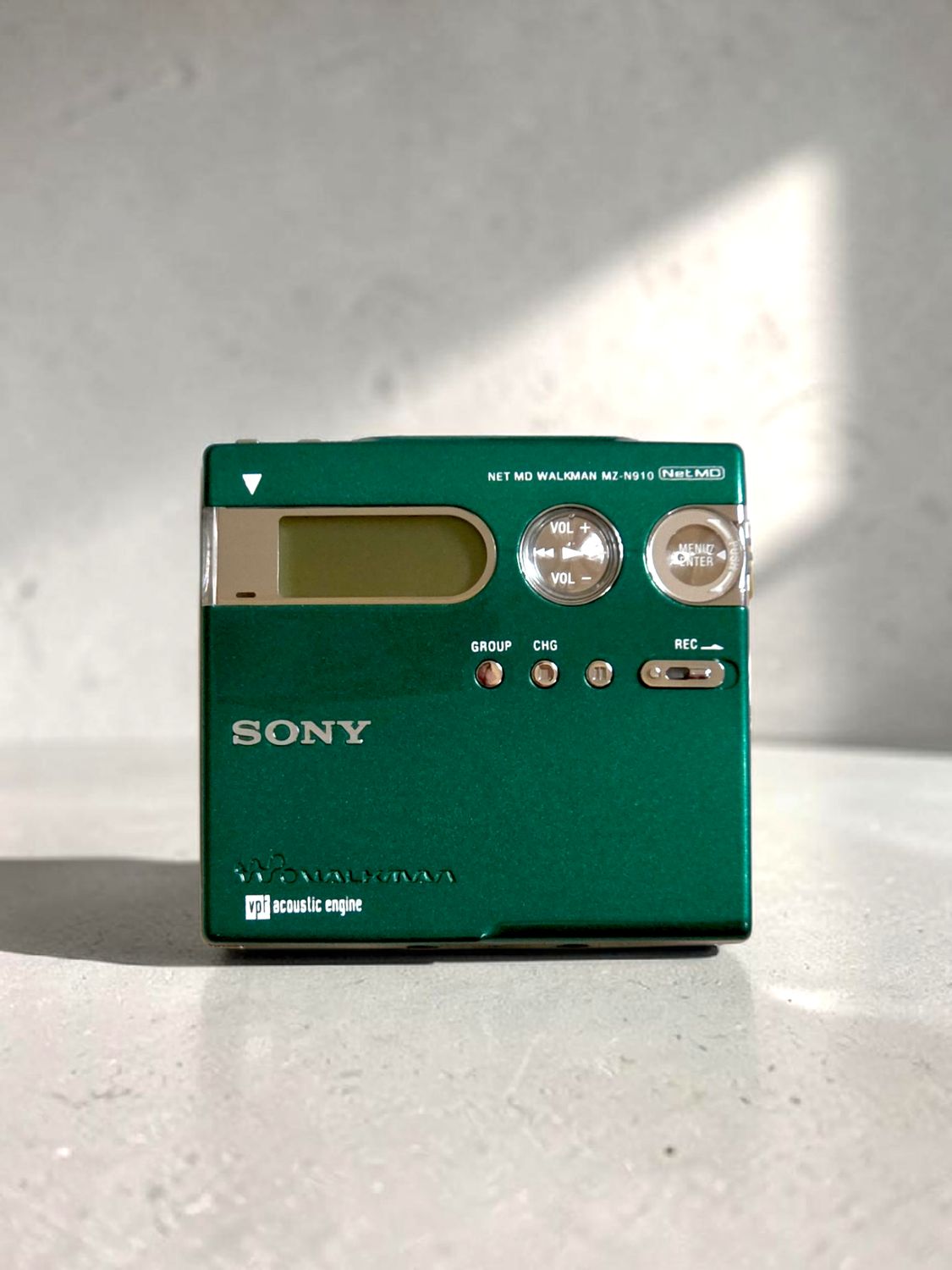 Recoloured Green Sony MZ-N910