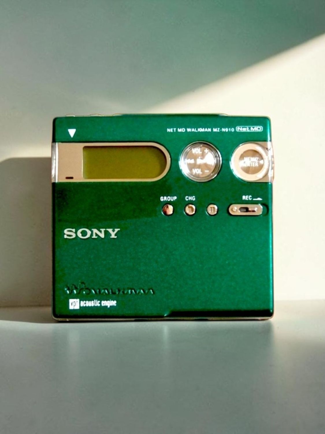 Recoloured Green Sony MZ-N910