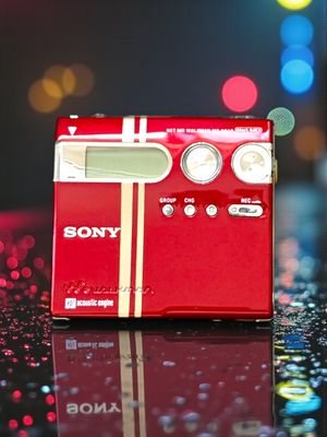 Recoloured Red Sony MZ-N910 with Gold Stripes