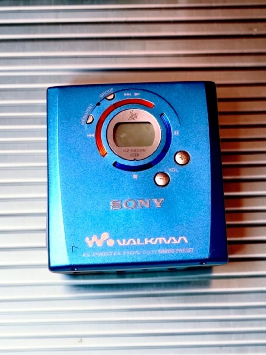 Sony MZ-E606W