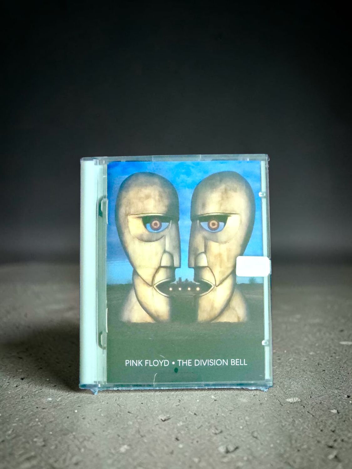 Pink Floyd - The Division Bell with Case and Album Art