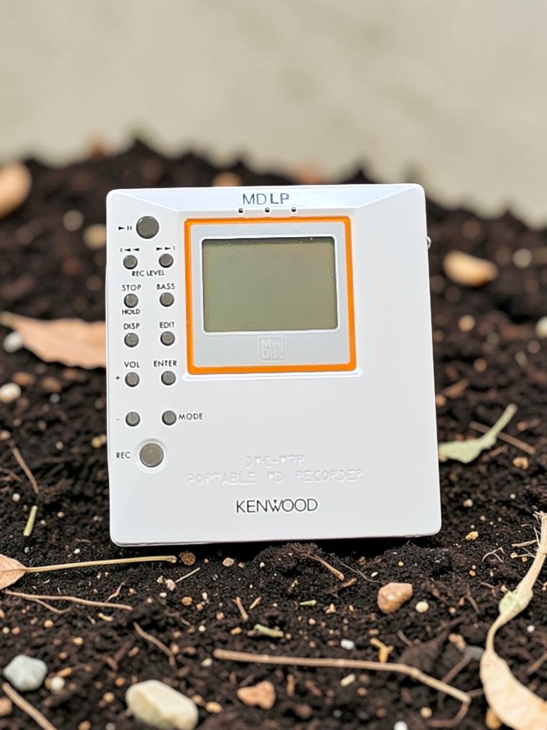 Recoloured Pearly White Kenwood DMC-M7R