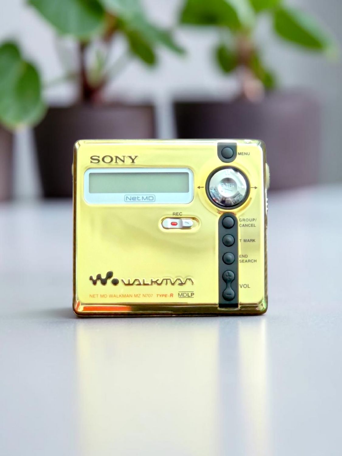 Recoloured Gold and Black Sony MZ-N707