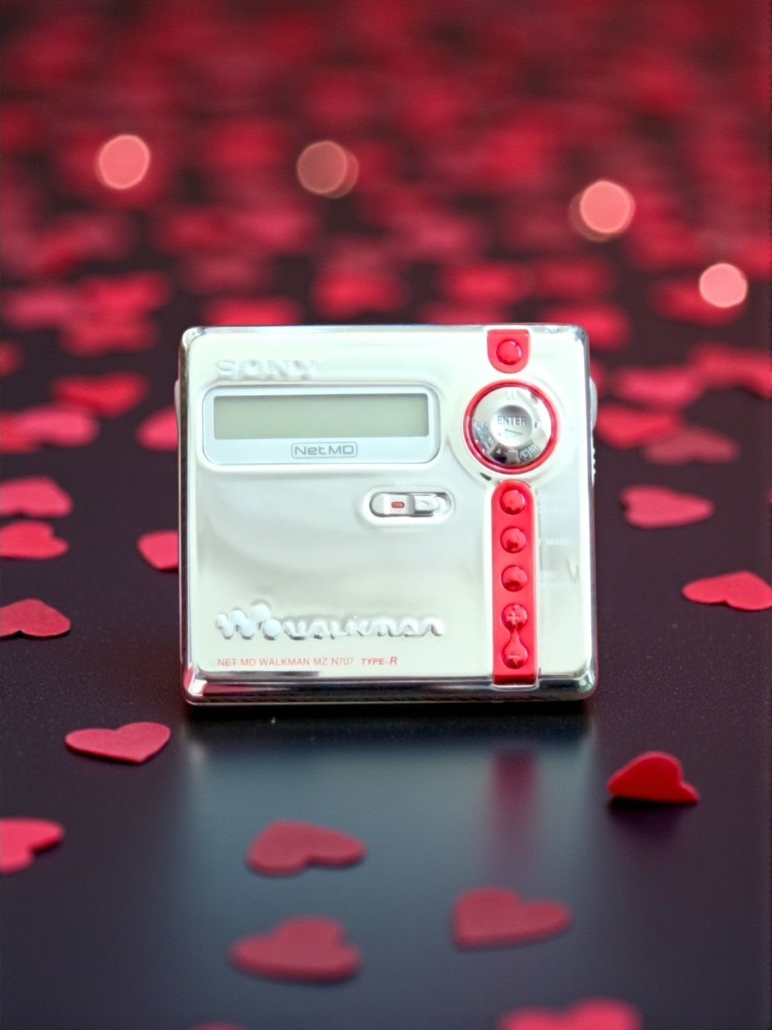 Recoloured Chrome and Red Sony MZ-N707