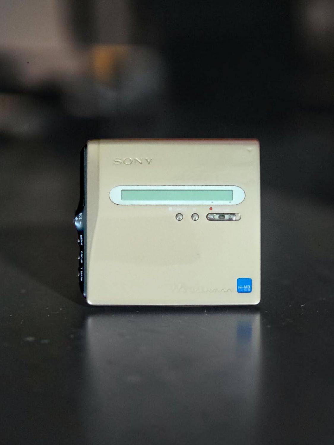 Recoloured Champagne Gold Sony MZ-NH1