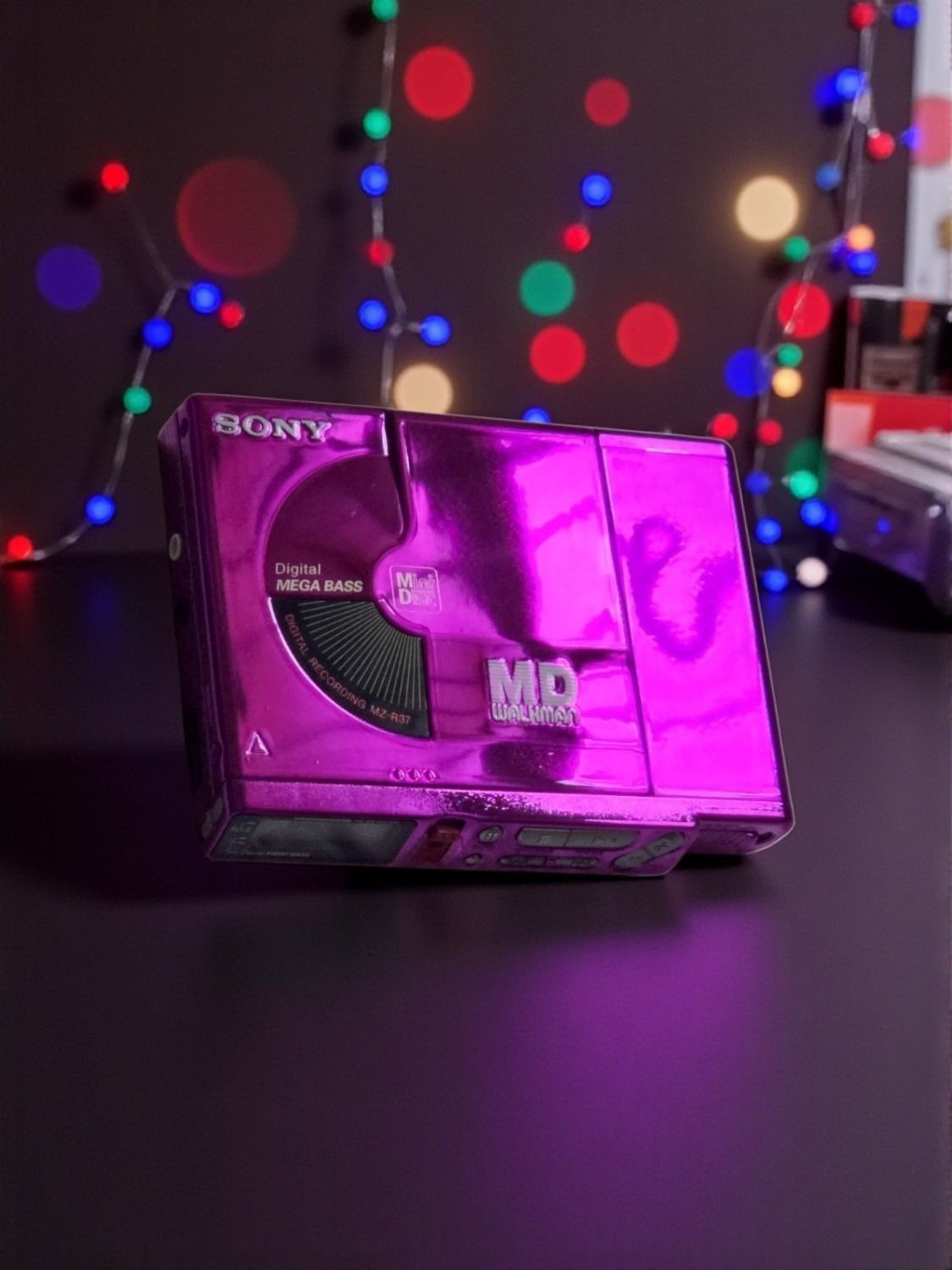 Recoloured Shiny Fuchsia Sony MZ-R37
