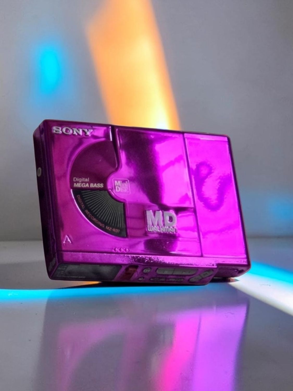 Recoloured Shiny Fuchsia Sony MZ-R37