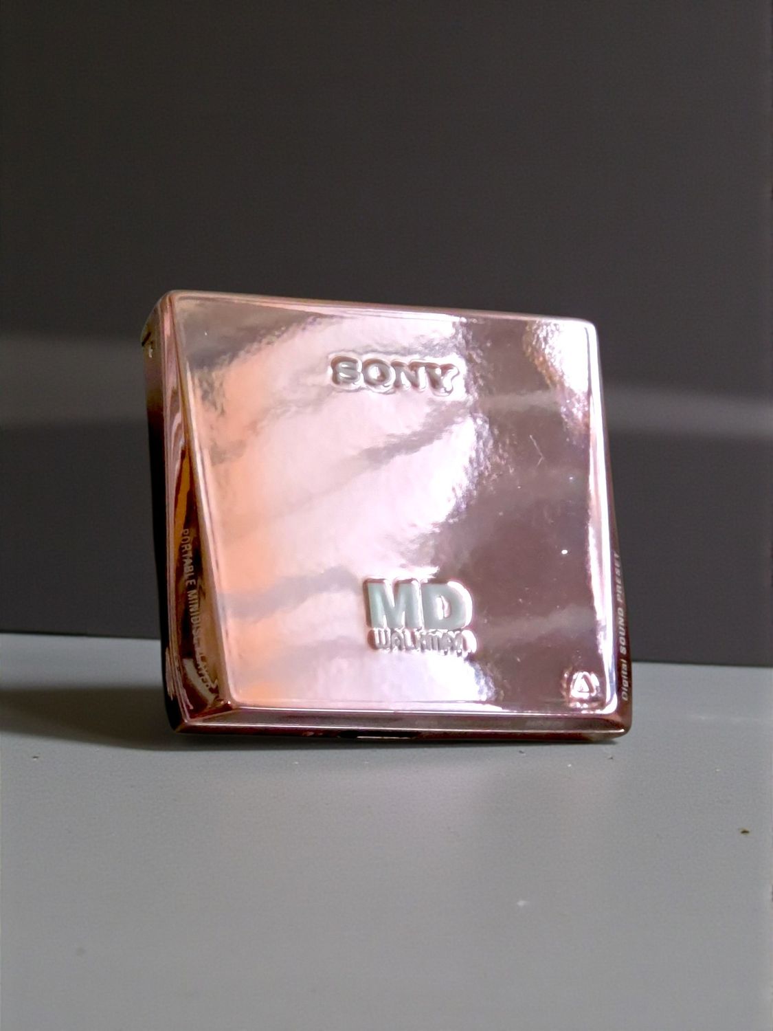 Modded Shiny Pink Sony MZ-E75