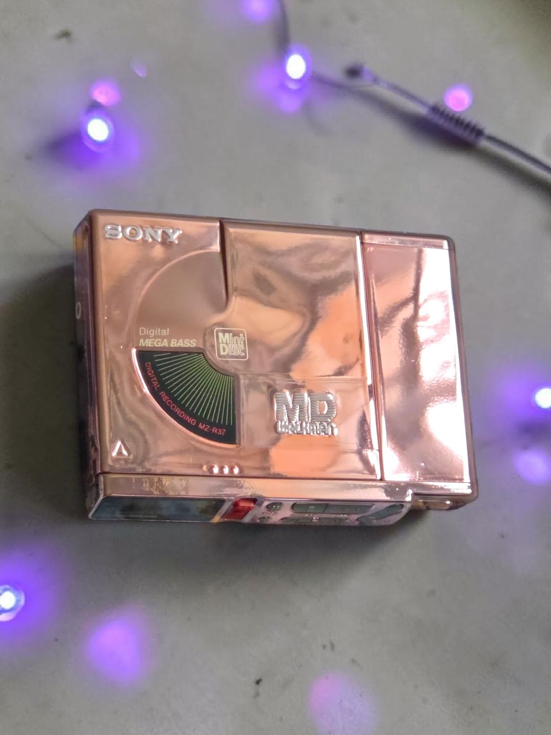 Recoloured Metallic Pink Sony MZ-R37