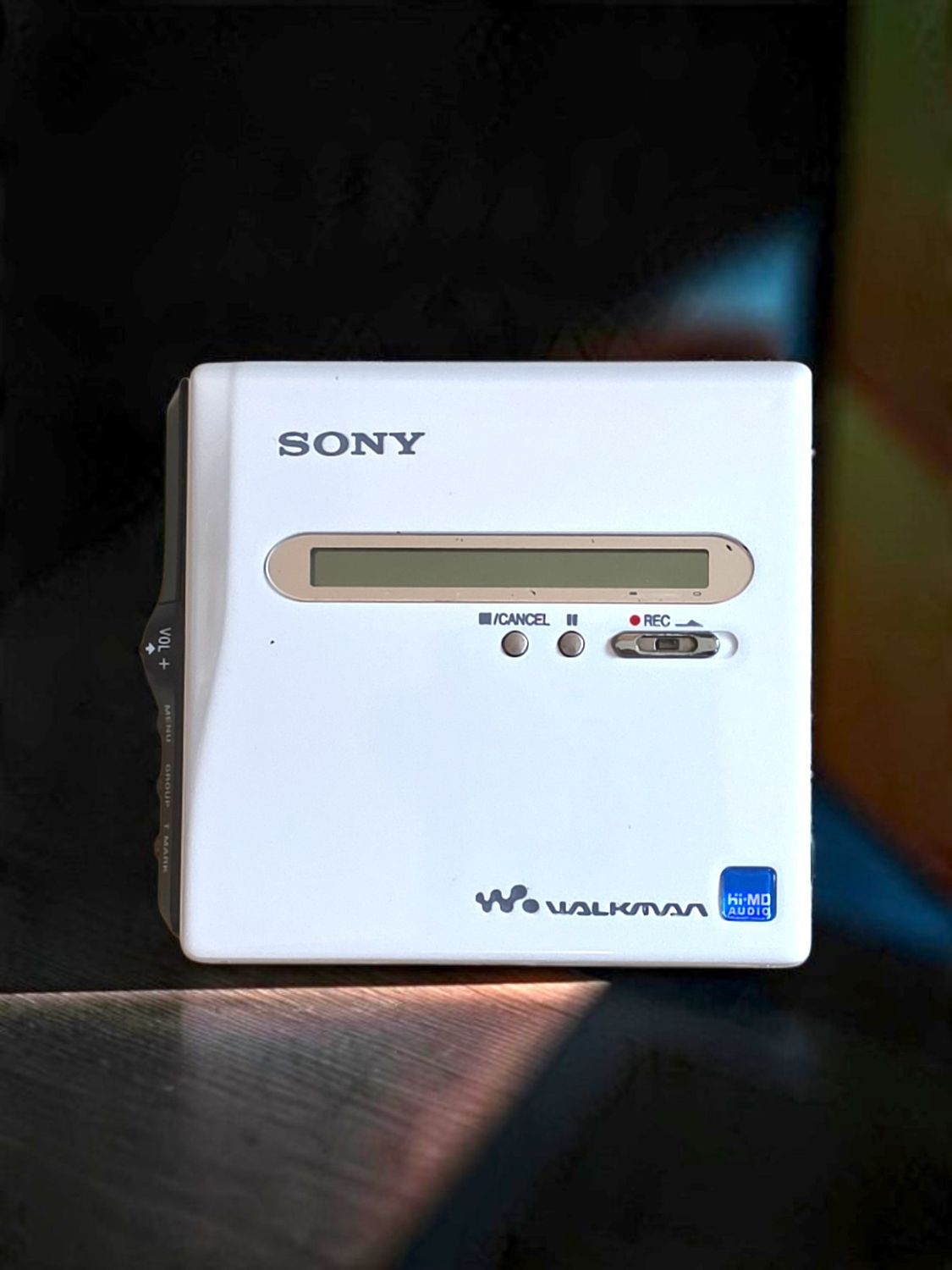 Recoloured White Sony MZ-NH1
