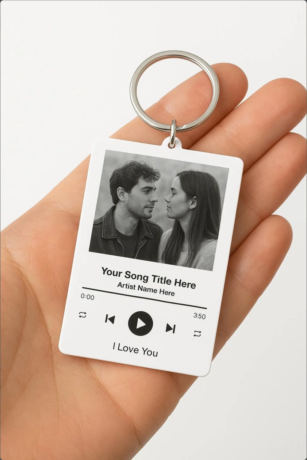 Custom Photo Music Keychain: Personalised Song Display with Optional Message