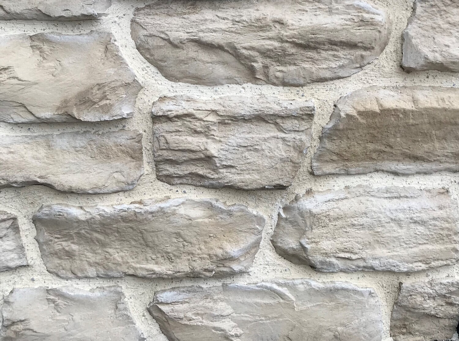 OPUKA / LIMESTONE CHAMPAGNE
