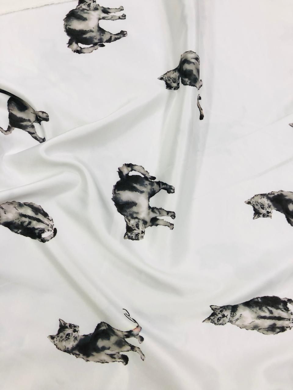 SATEN FINO  LISO- ESTAMPADO