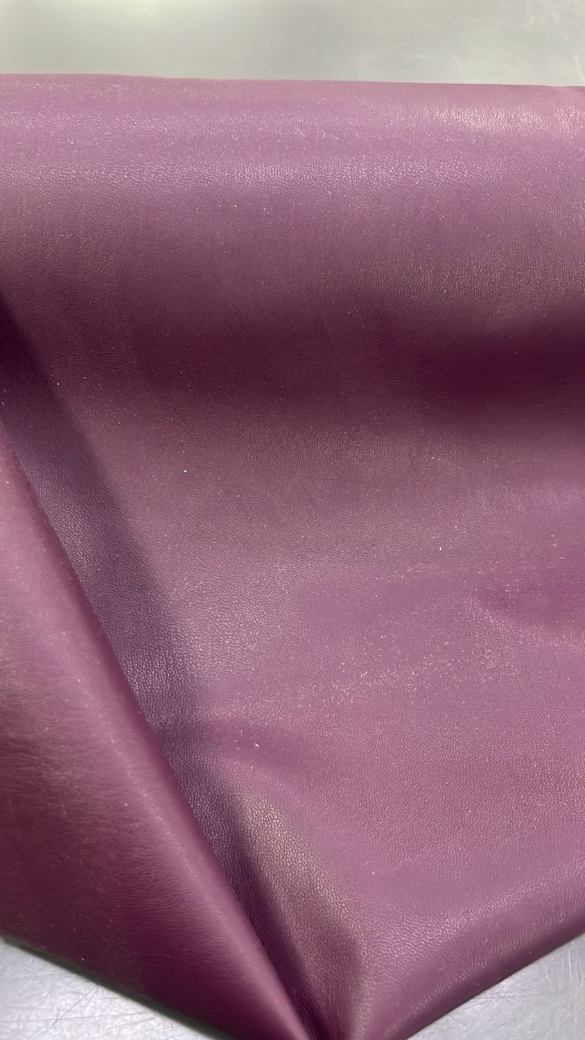 CUERO DE VESTIR CON POLAR