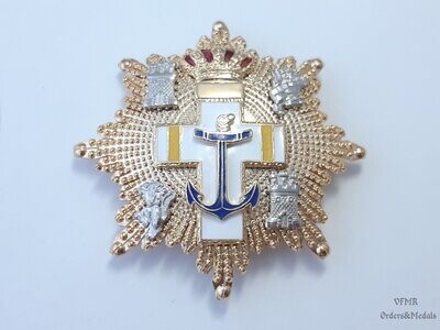 Gran Cruz de la Orden del Mérito Naval distintivo amarillo