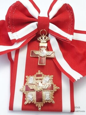 Gran Cruz de la Orden del mérito aeronáutico distintivo rojo con banda y venera