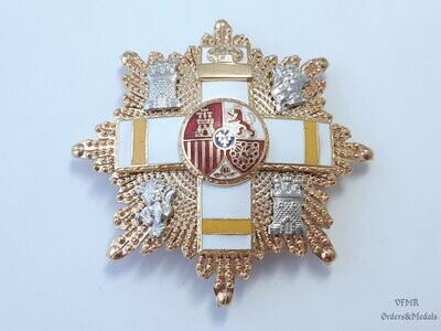 Gran Cruz de la Orden del Mérito Militar distintivo amarillo
