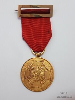 Medalla de la Orden de Cisneros