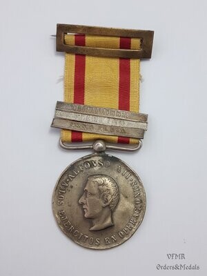 Medalla de la campaña de 1875-1876 con tres pasadores