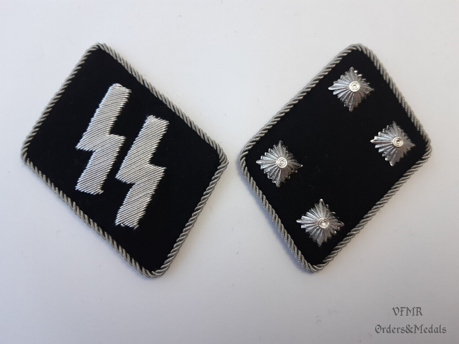 Waffen SS SS-Sturmbannführer collar tabs