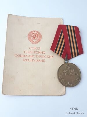 Medalla de la toma de Berlín con documento de concesiónaf938
