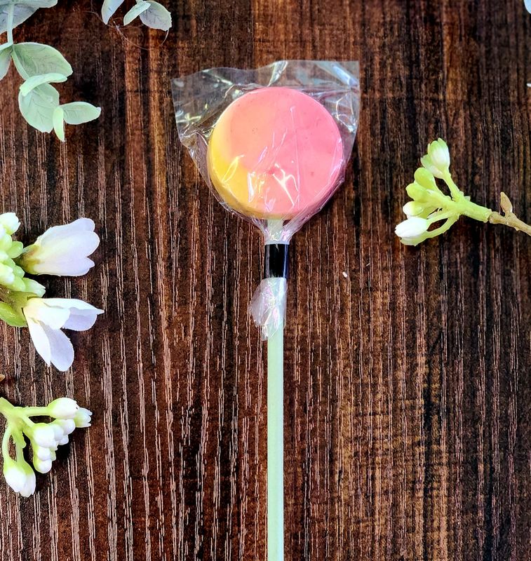 Mini Handcrafted Rainbow Lollipops - Rhubarb and Custard