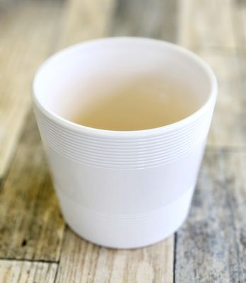 6" White Lined Pot