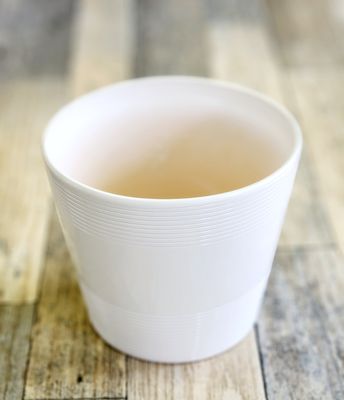 7" White Lined Pot
