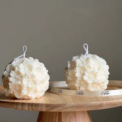 Hydrangea Ball Candle - Cream Bergamot & Wood