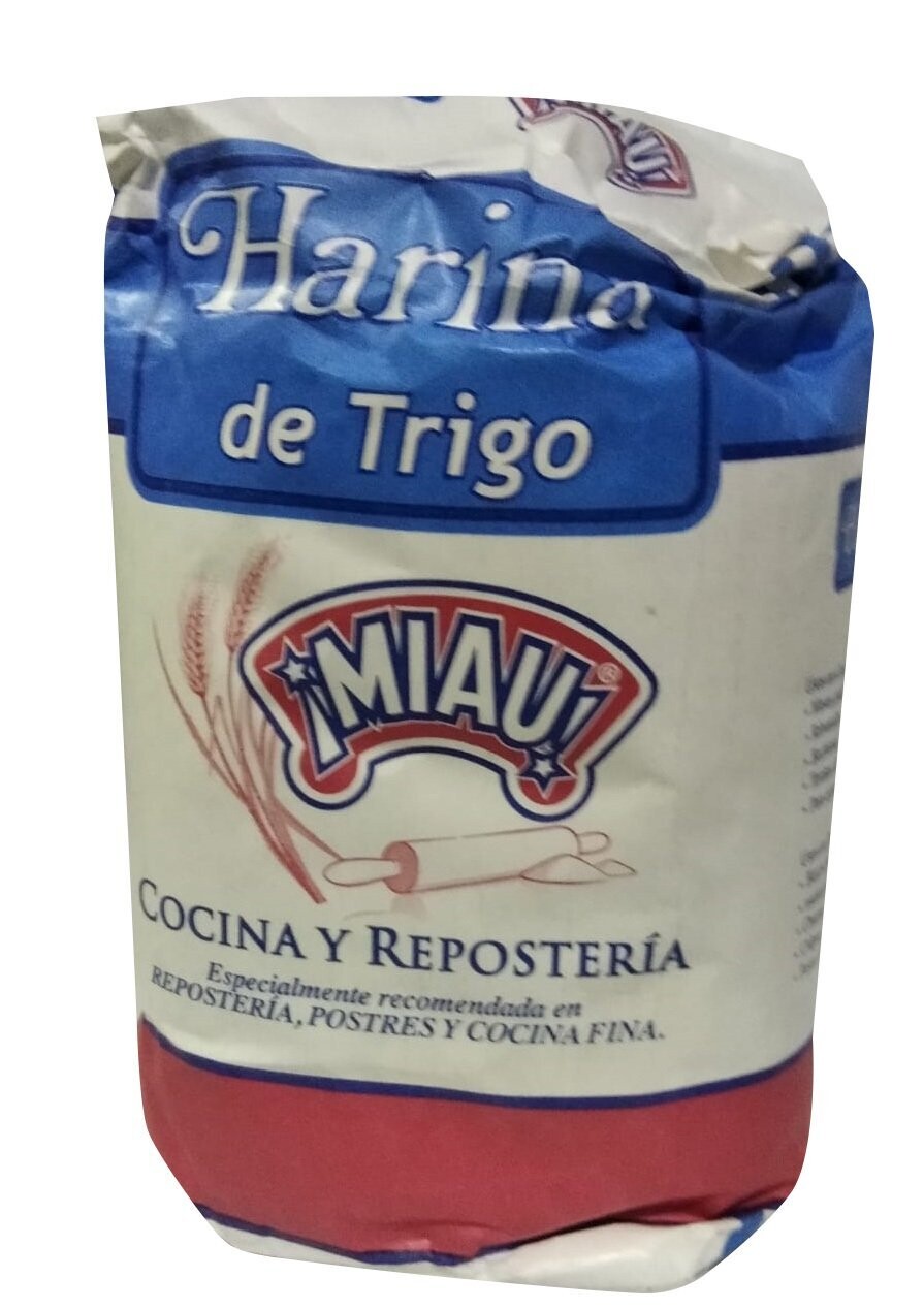 Harina de trigo bolsa caja de 8 paquetes de 1 kg Precio Sin IVA  9.95 €