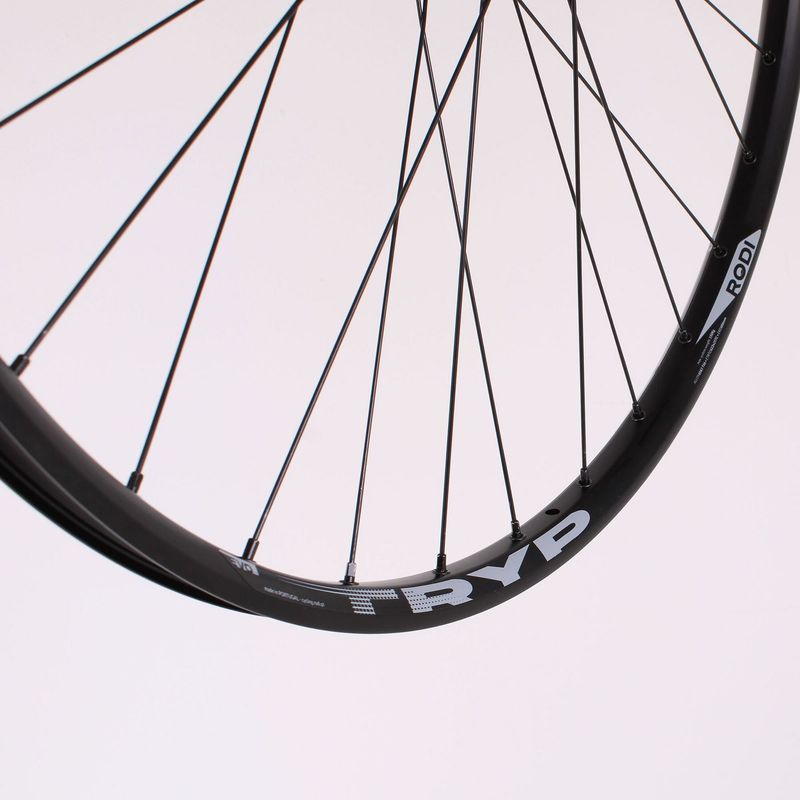 Madison  M25 v2 148x12mm Boost 8, 9, 10-sp, MTB 11-sp TLR Rear Wheel 27.5